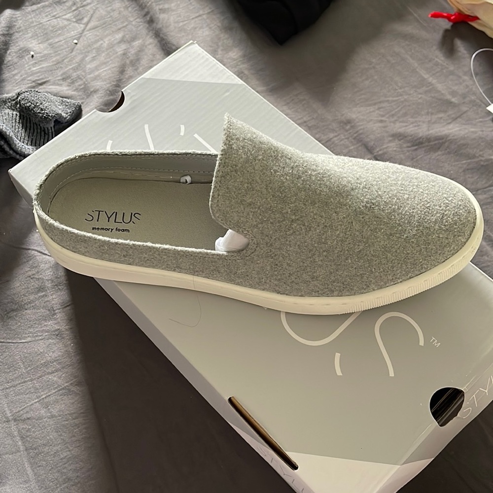 Memory foam shoes